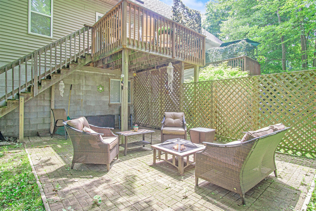 main property photo 23