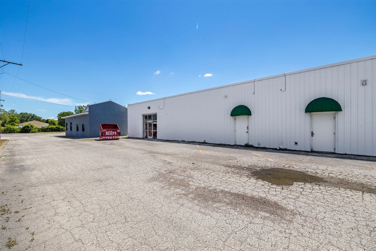 main property photo 10