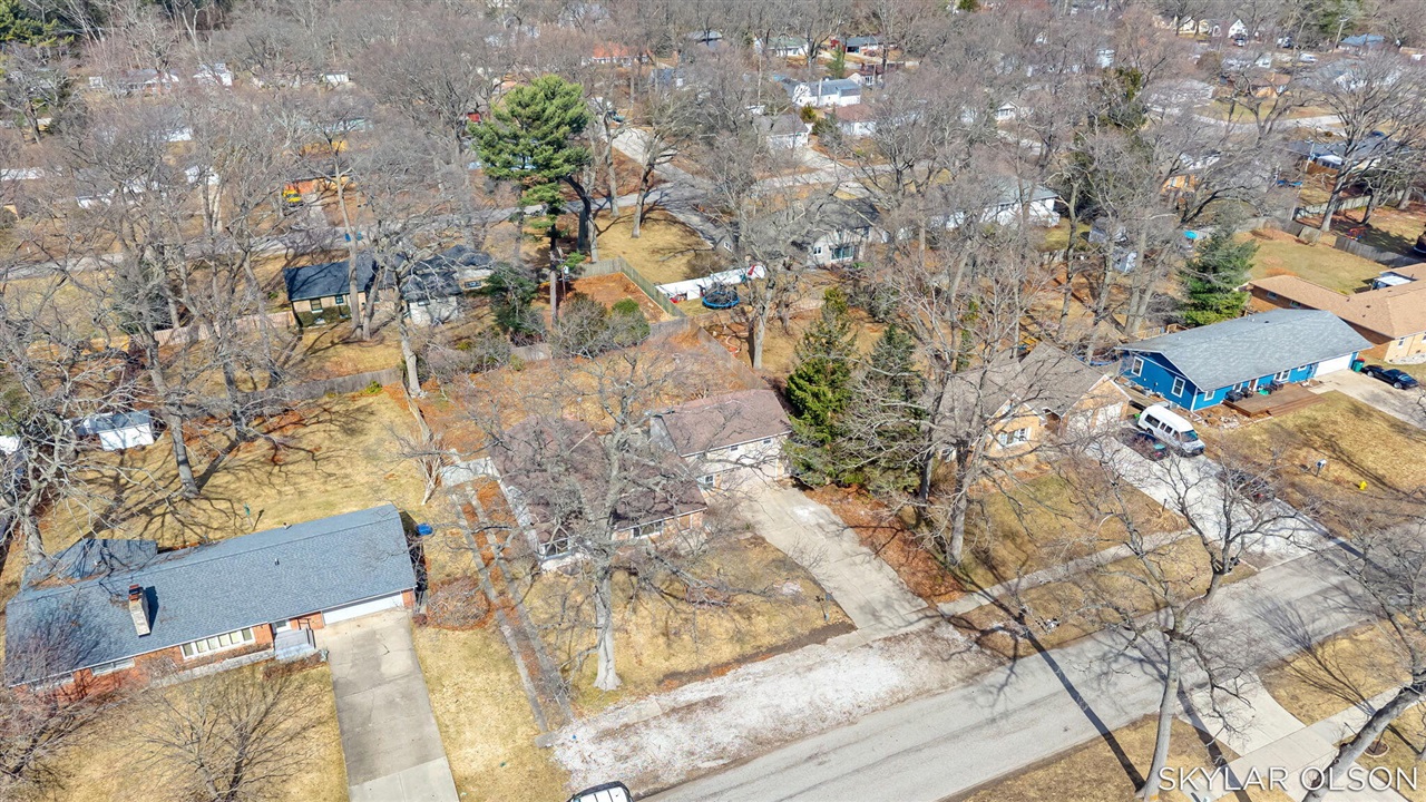 main property photo 50