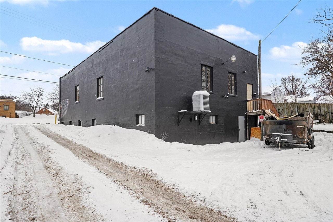 main property photo 19