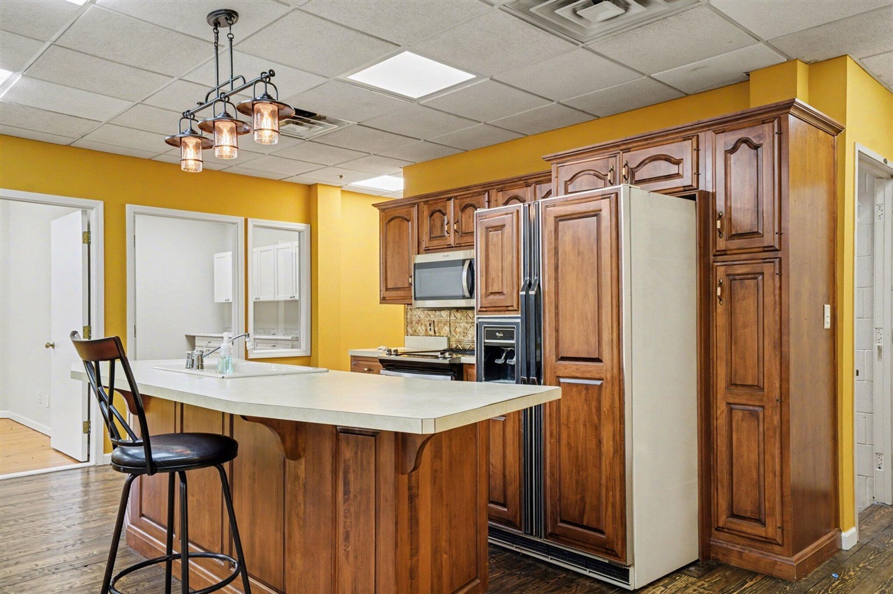 main property photo 13