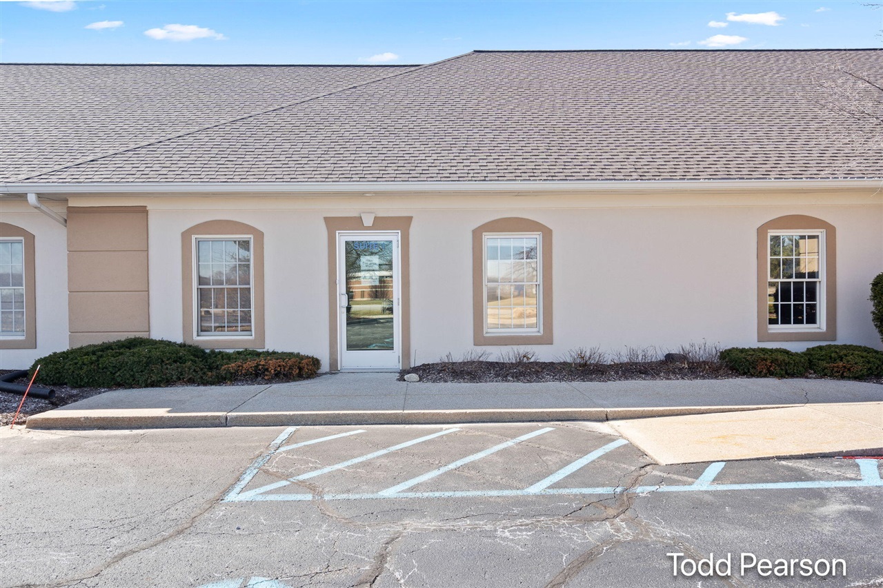 main property photo 50