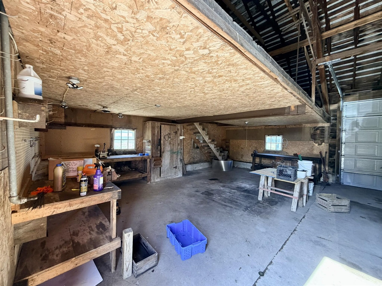 main property photo 35
