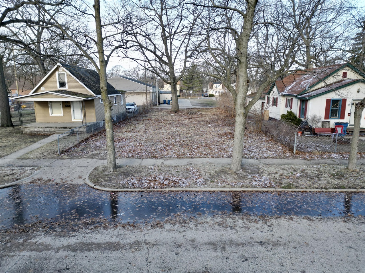main property photo 3