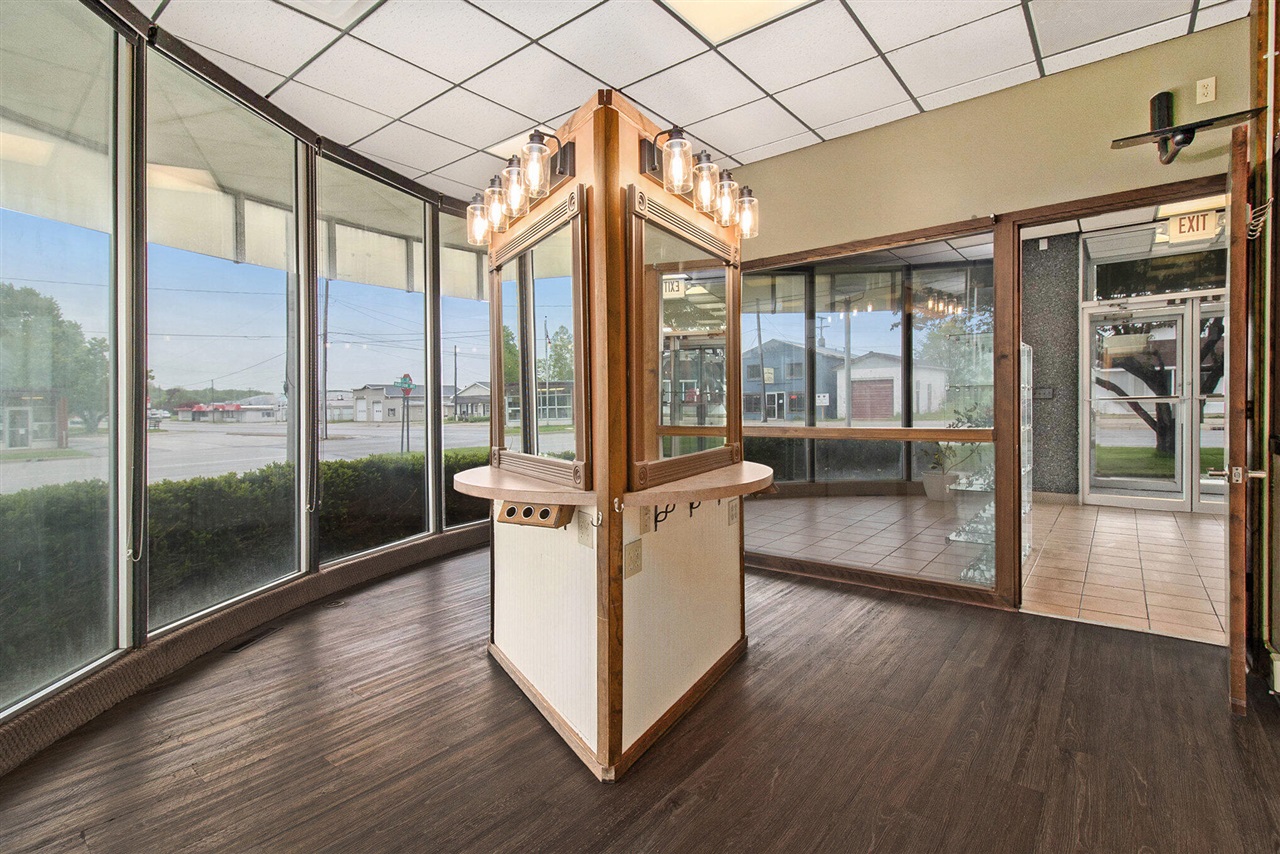 main property photo 13