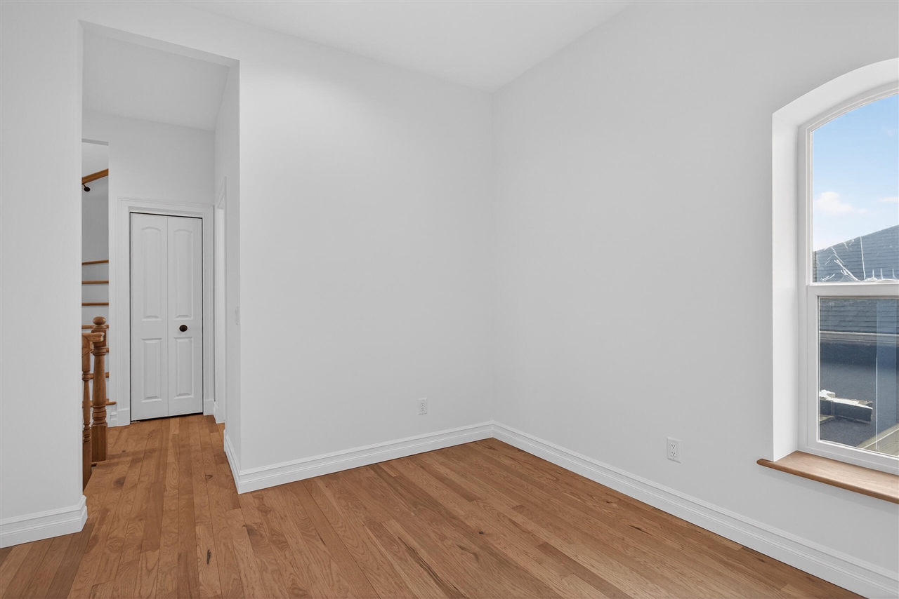 main property photo 85