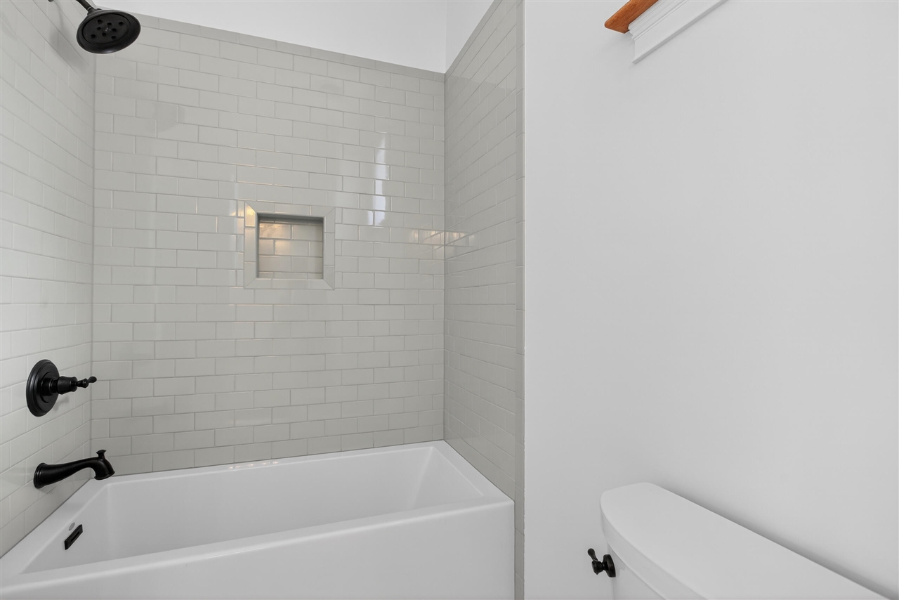 main property photo 90