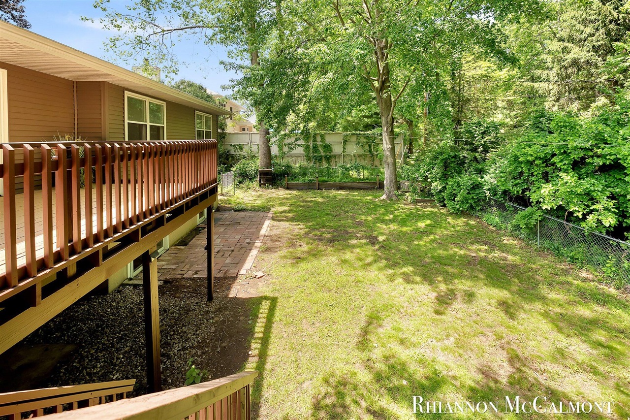 main property photo 54