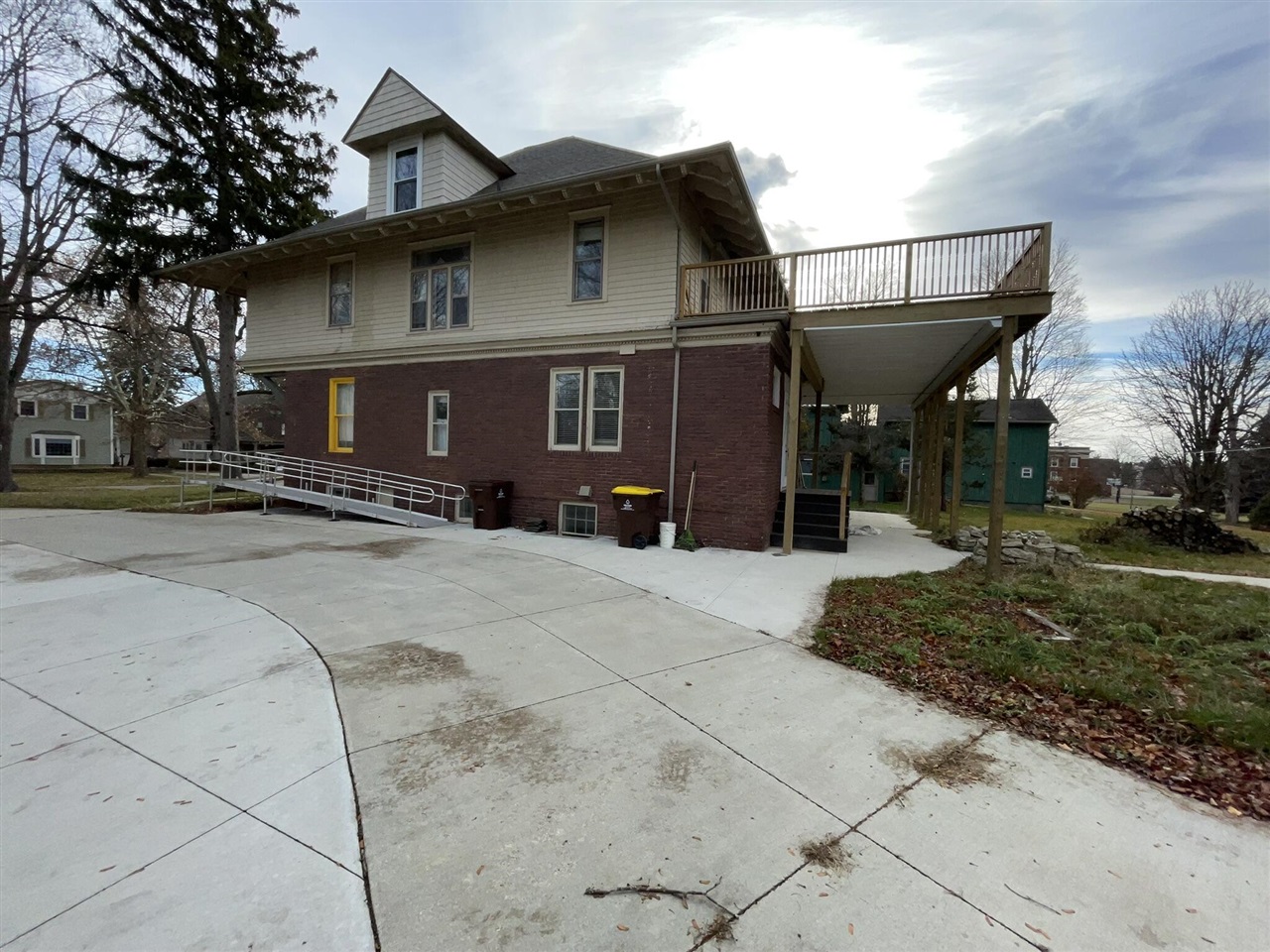 main property photo 65