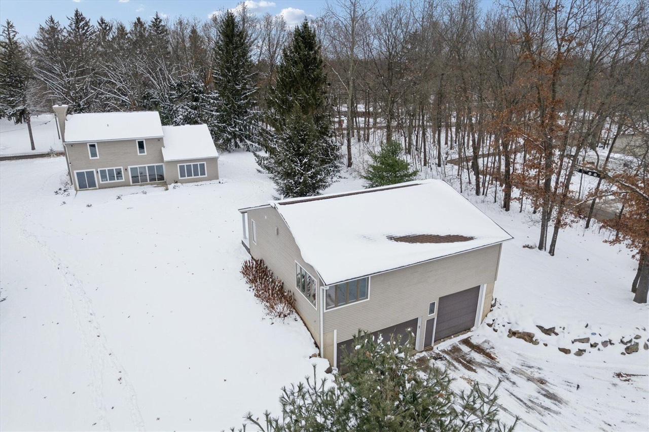 main property photo 74