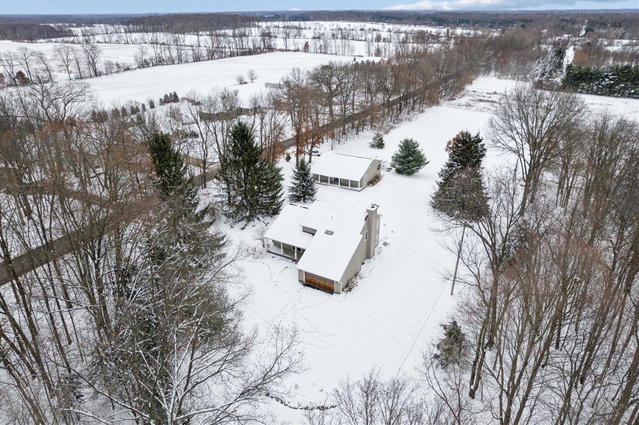 main property photo 88