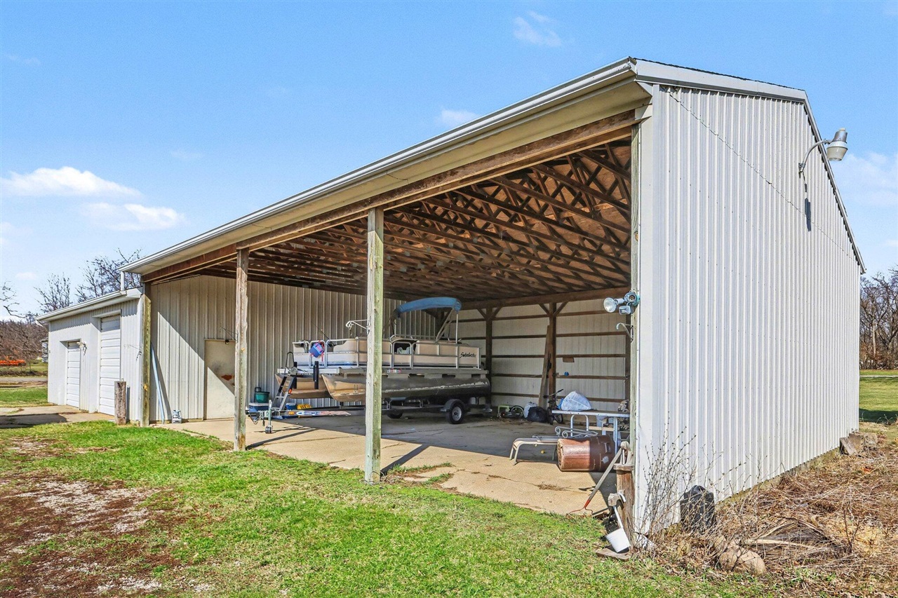 main property photo 21