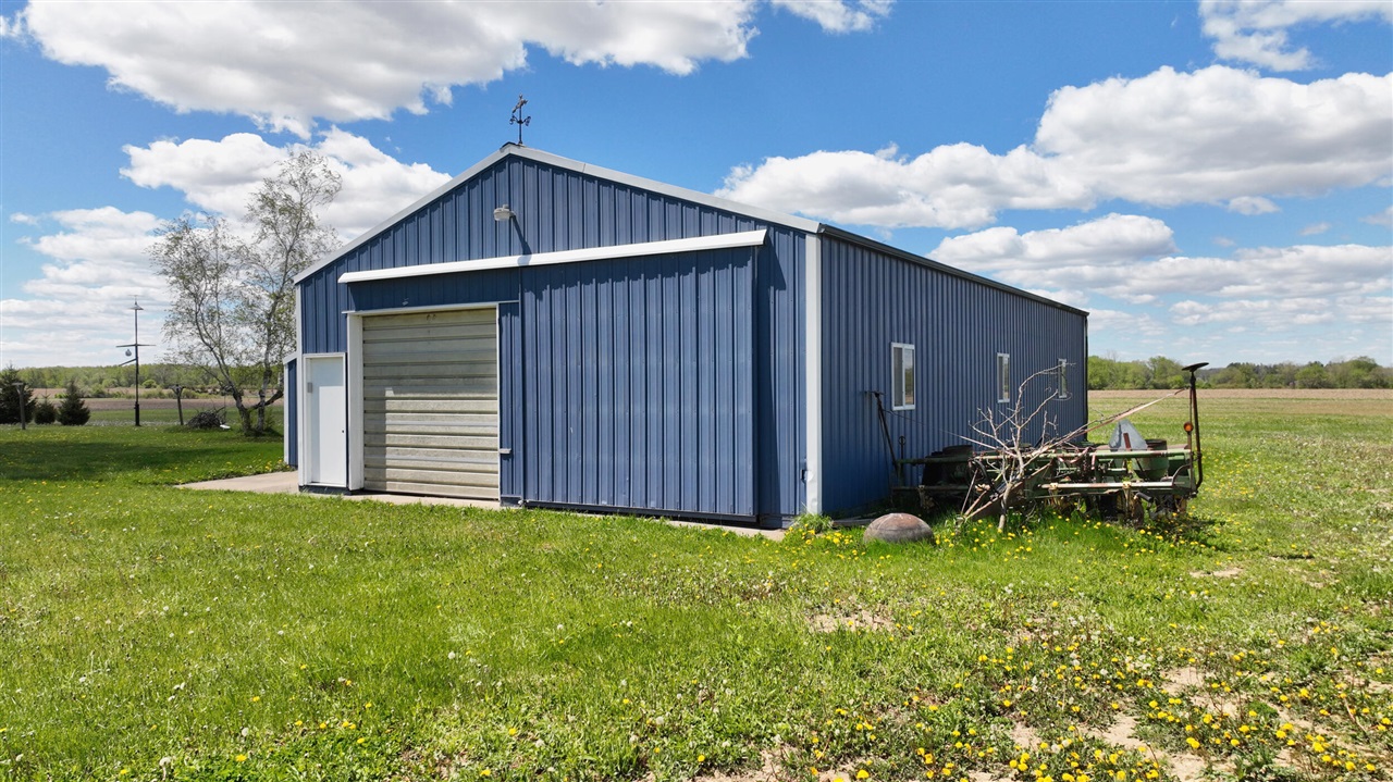 main property photo 11