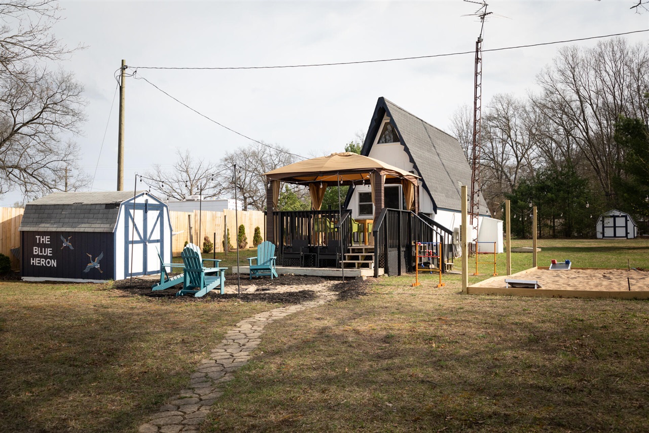 main property photo 38