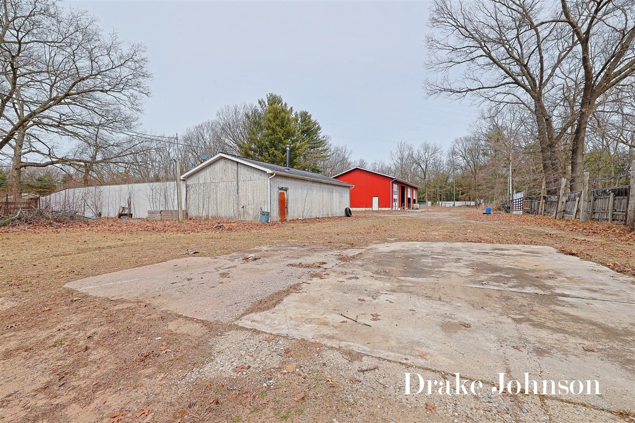main property photo 9