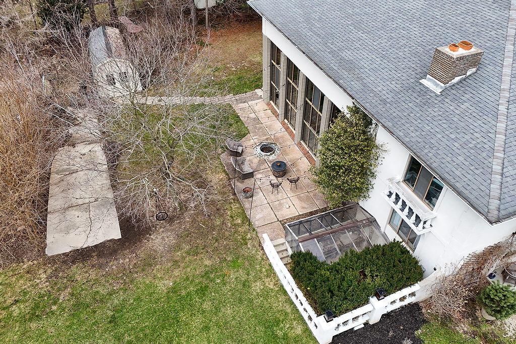 main property photo 47