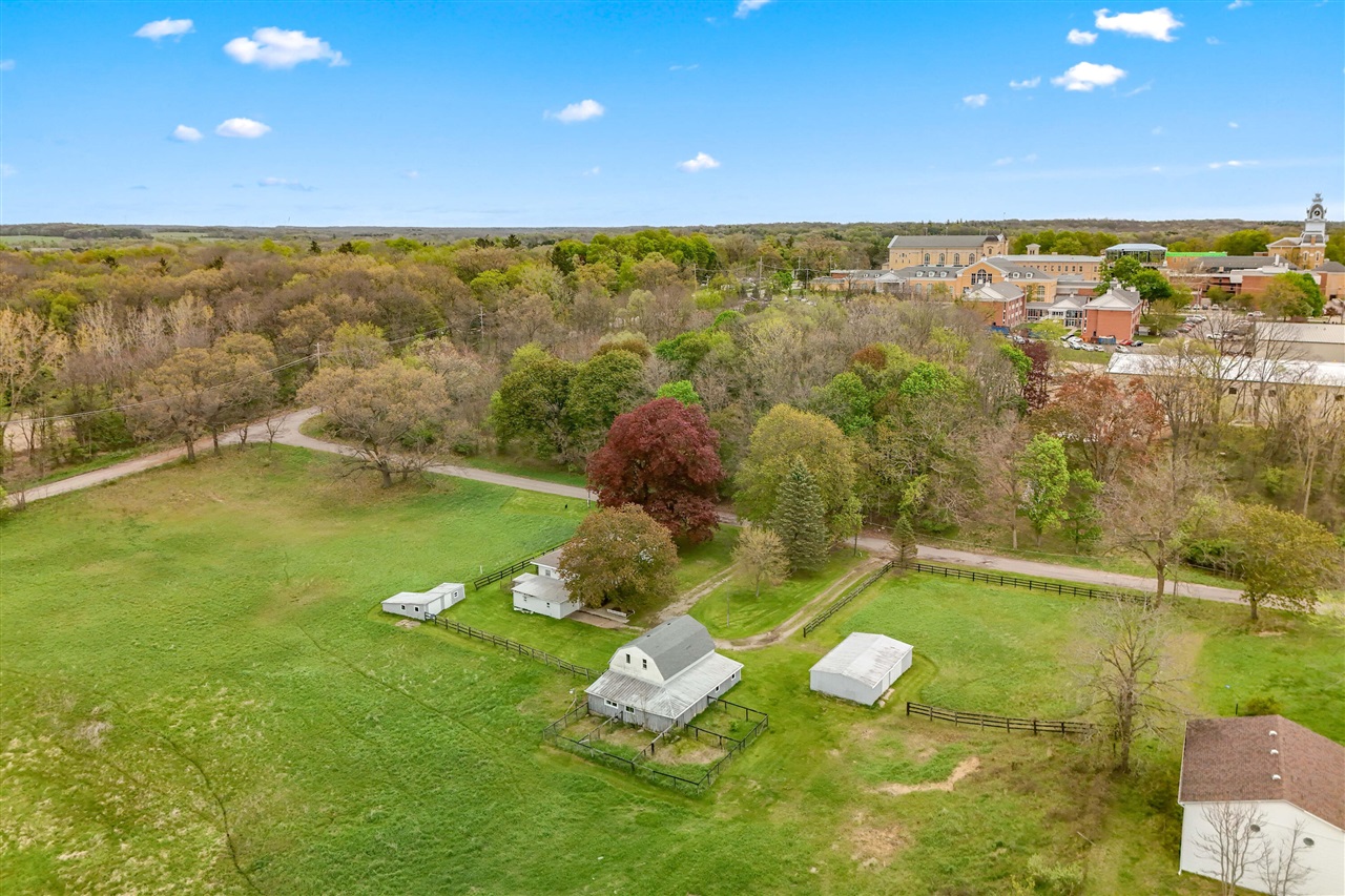 main property photo 10