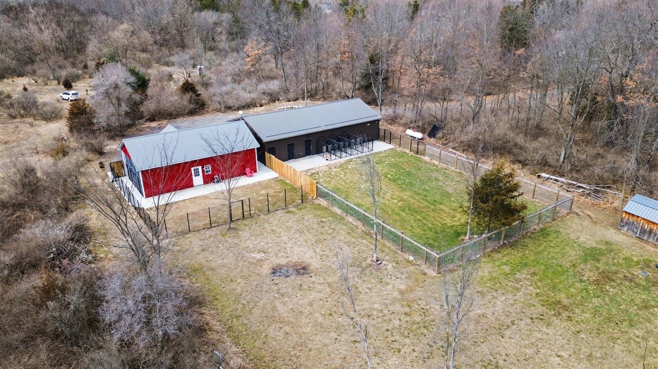 main property photo 32