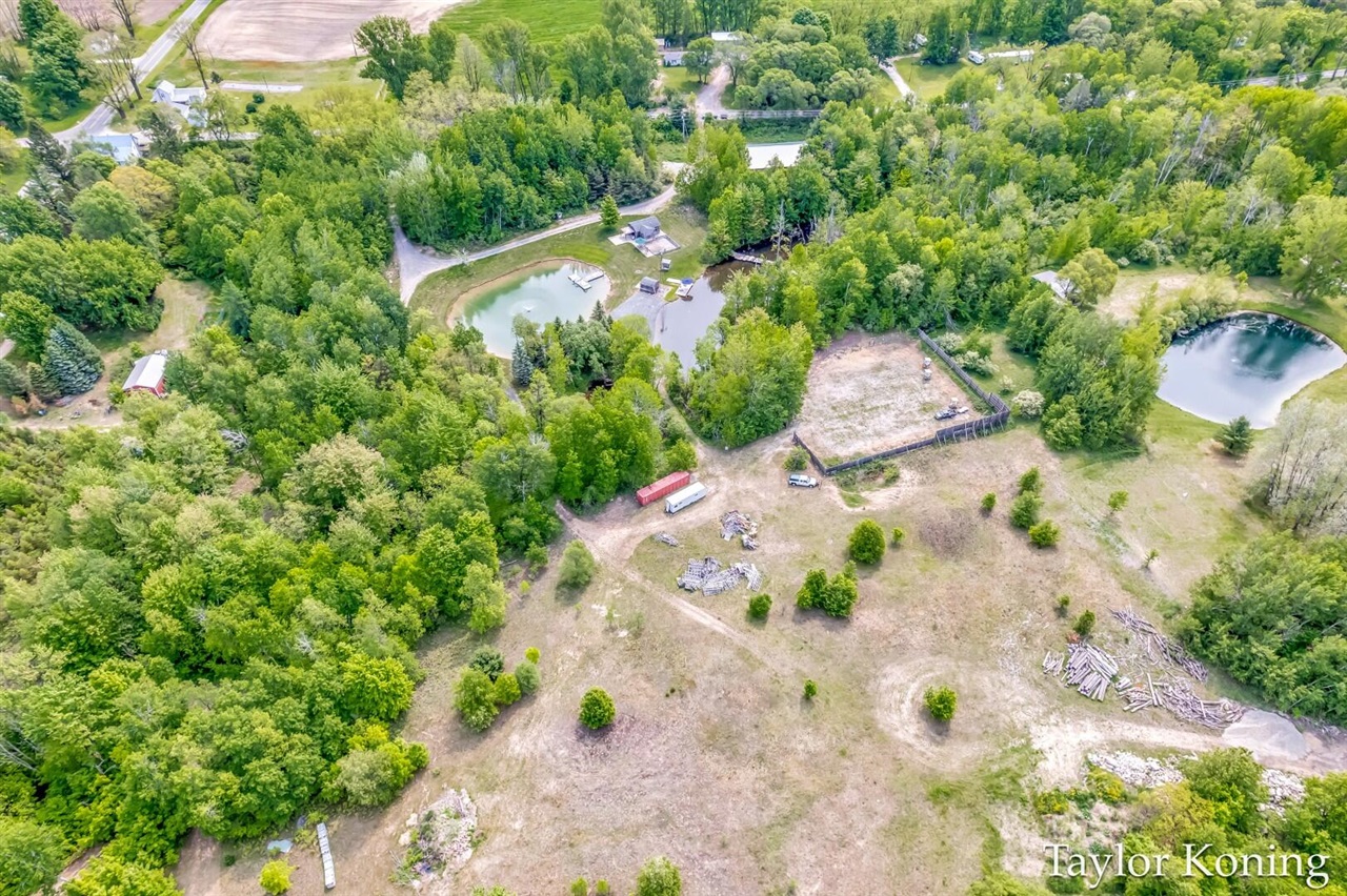 main property photo 43