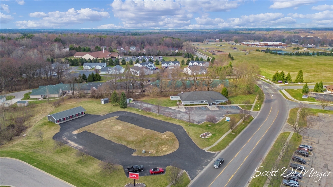 main property photo 16