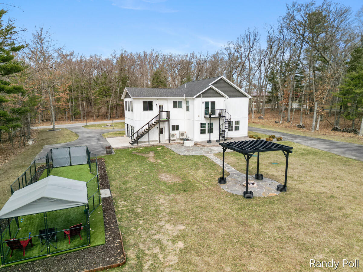 main property photo 51