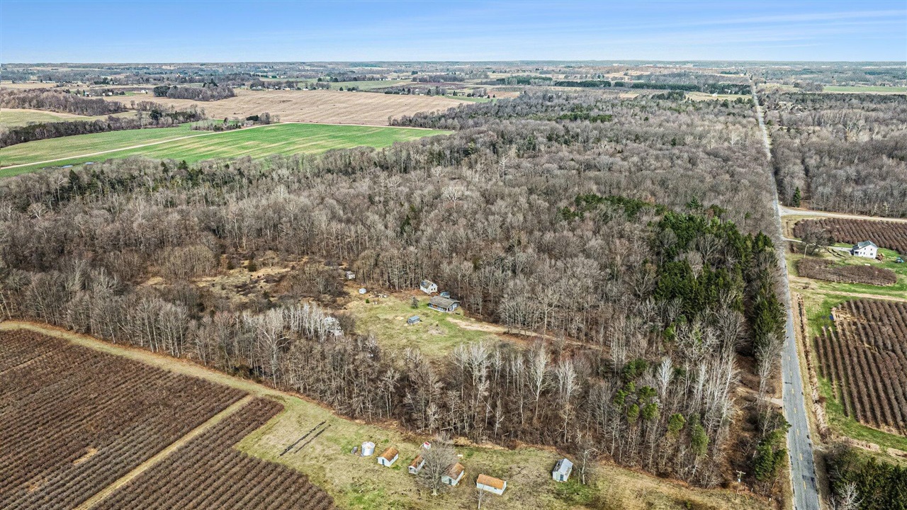 main property photo 23