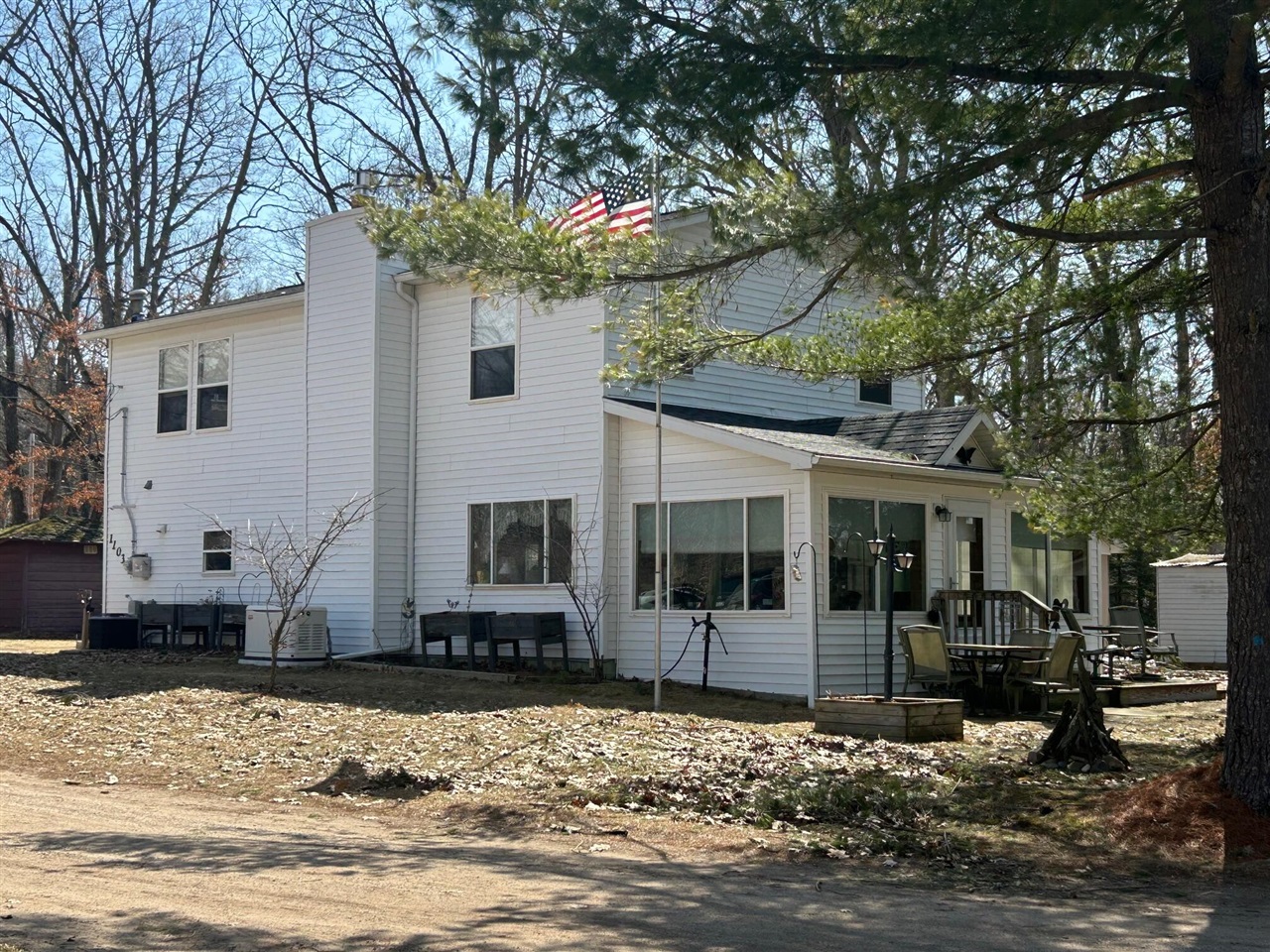 main property photo 8