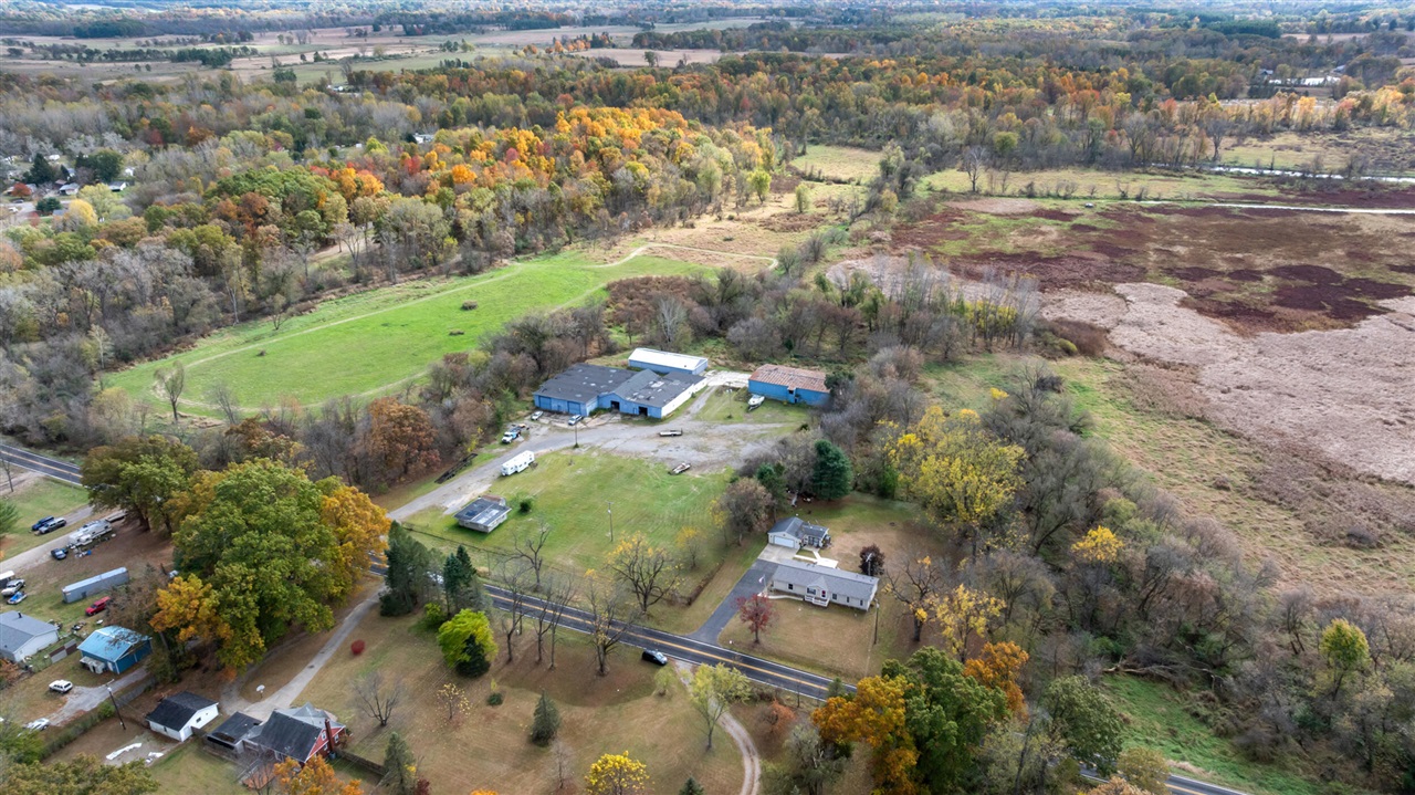 main property photo 13