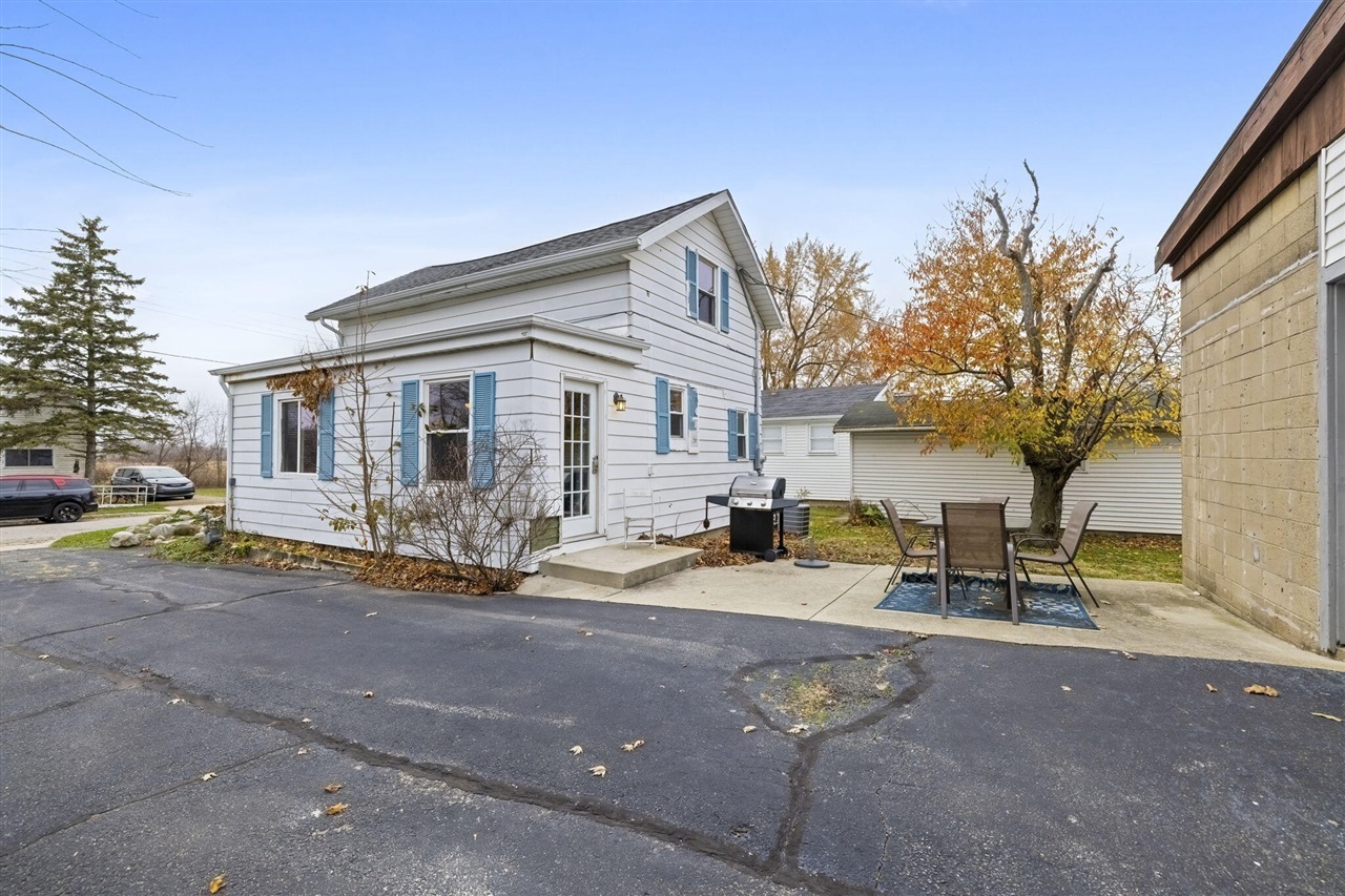 main property photo 18