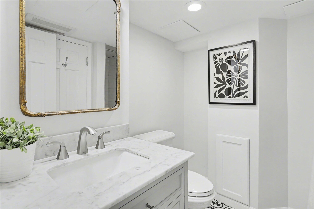 main property photo 78
