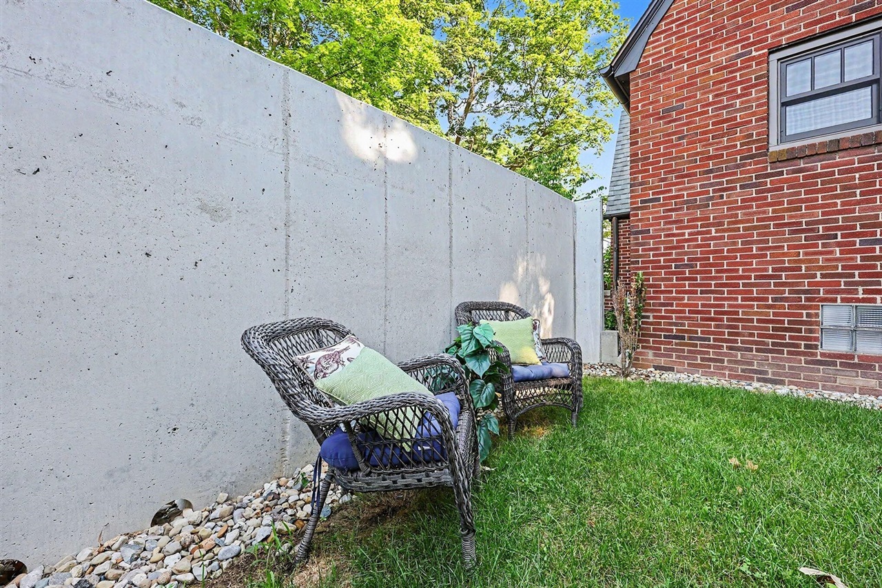 main property photo 91