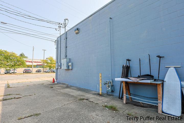 main property photo 17