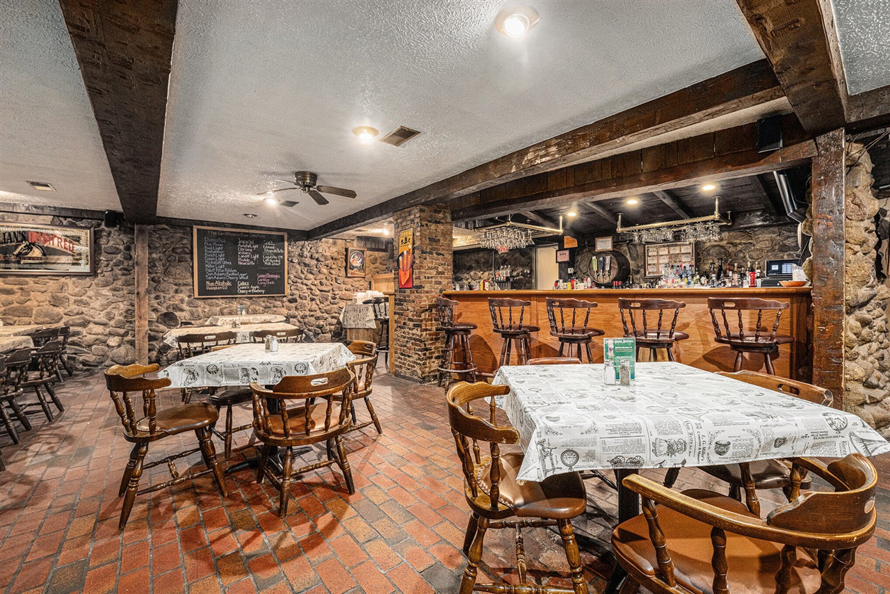 main property photo 23