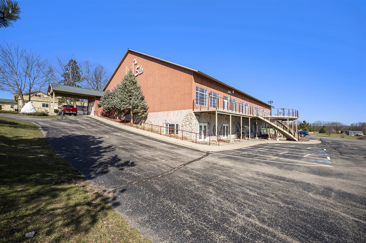 main property photo 53