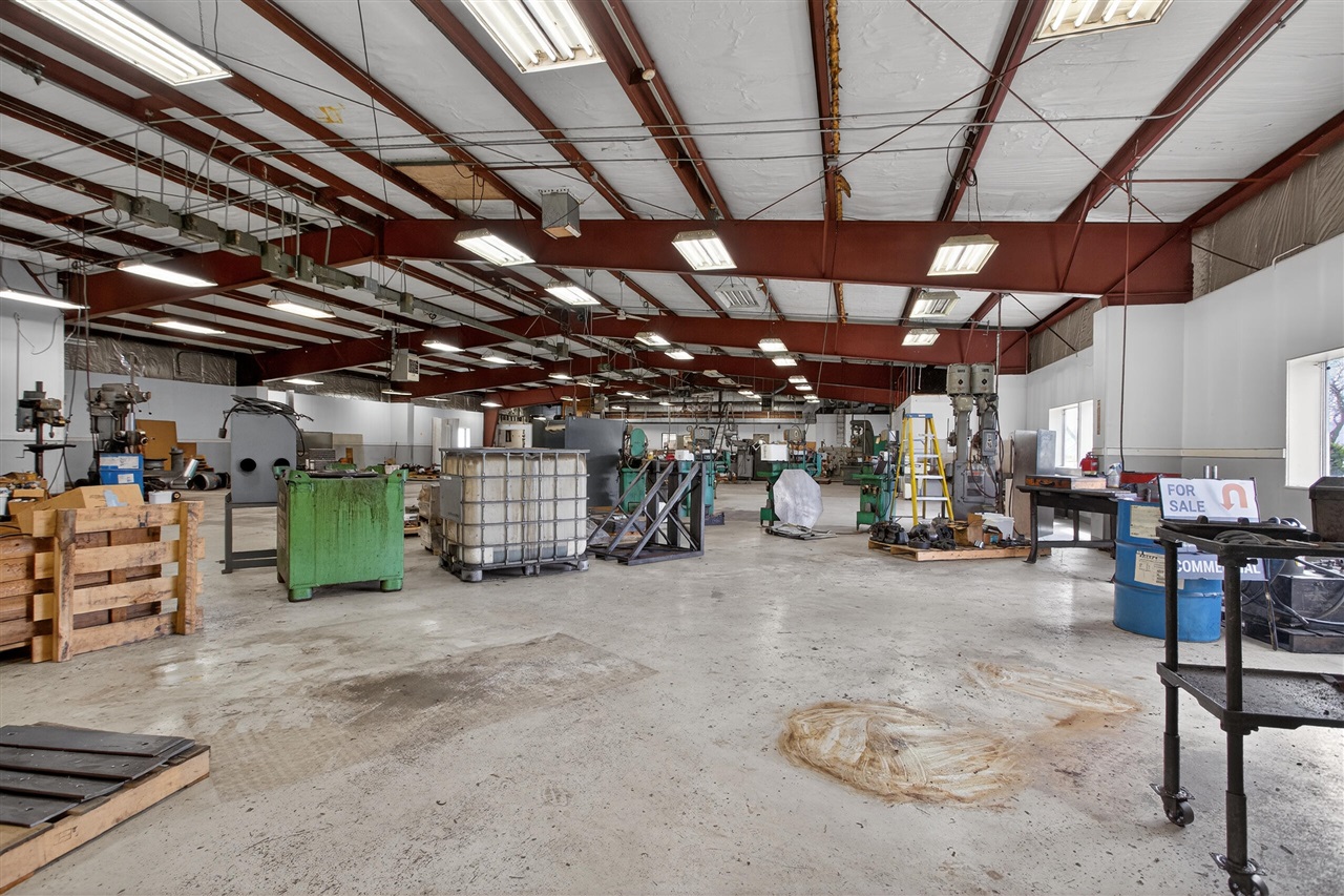 main property photo 47