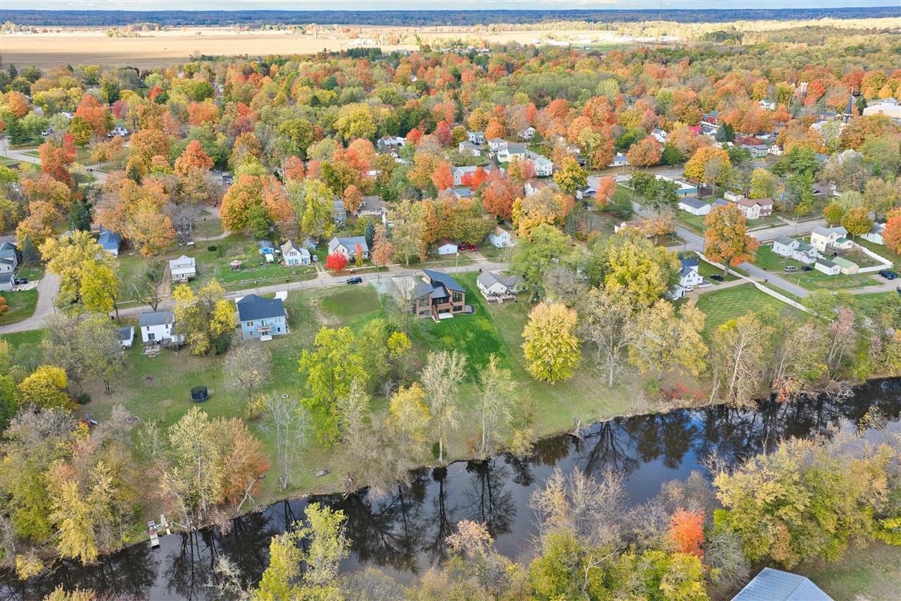 main property photo 42