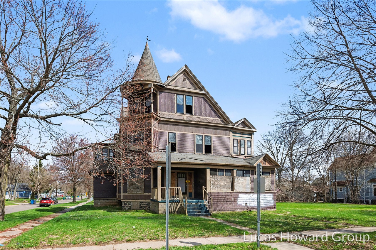 main property photo 1