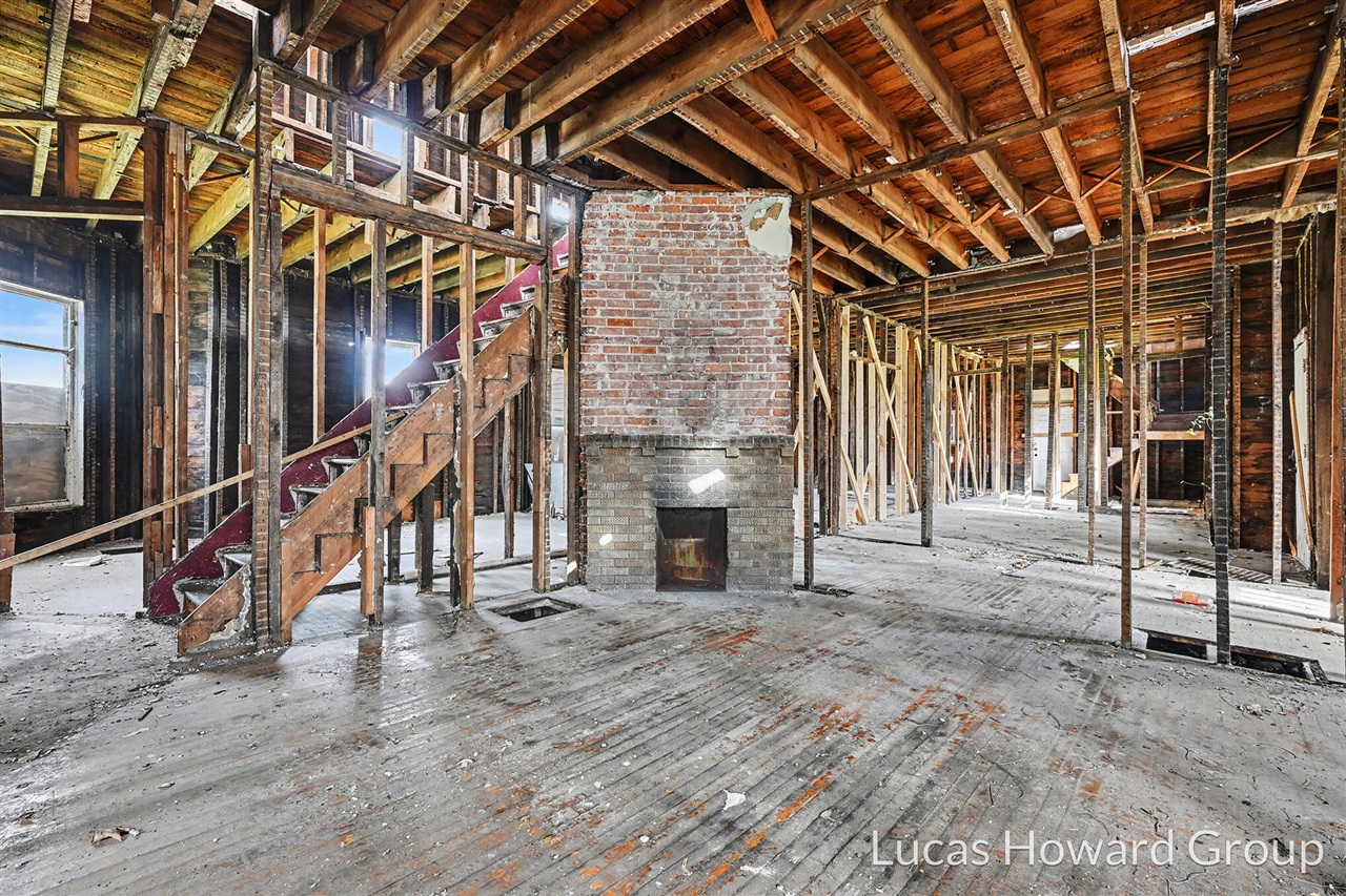 main property photo 7