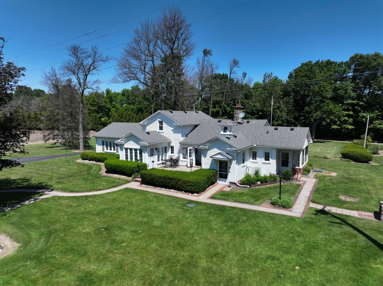 main property photo 3