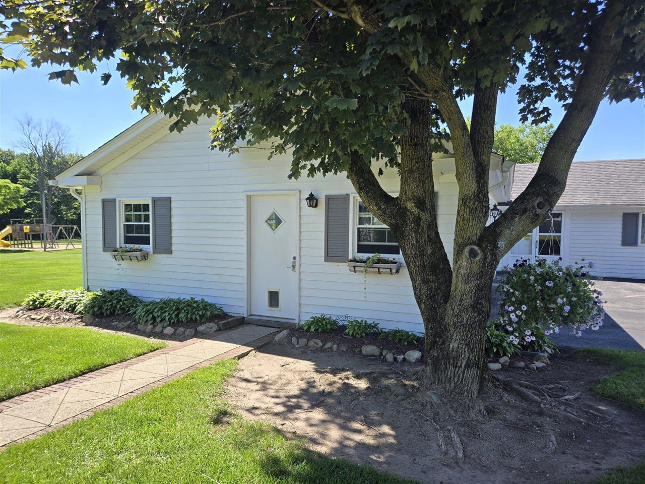main property photo 62