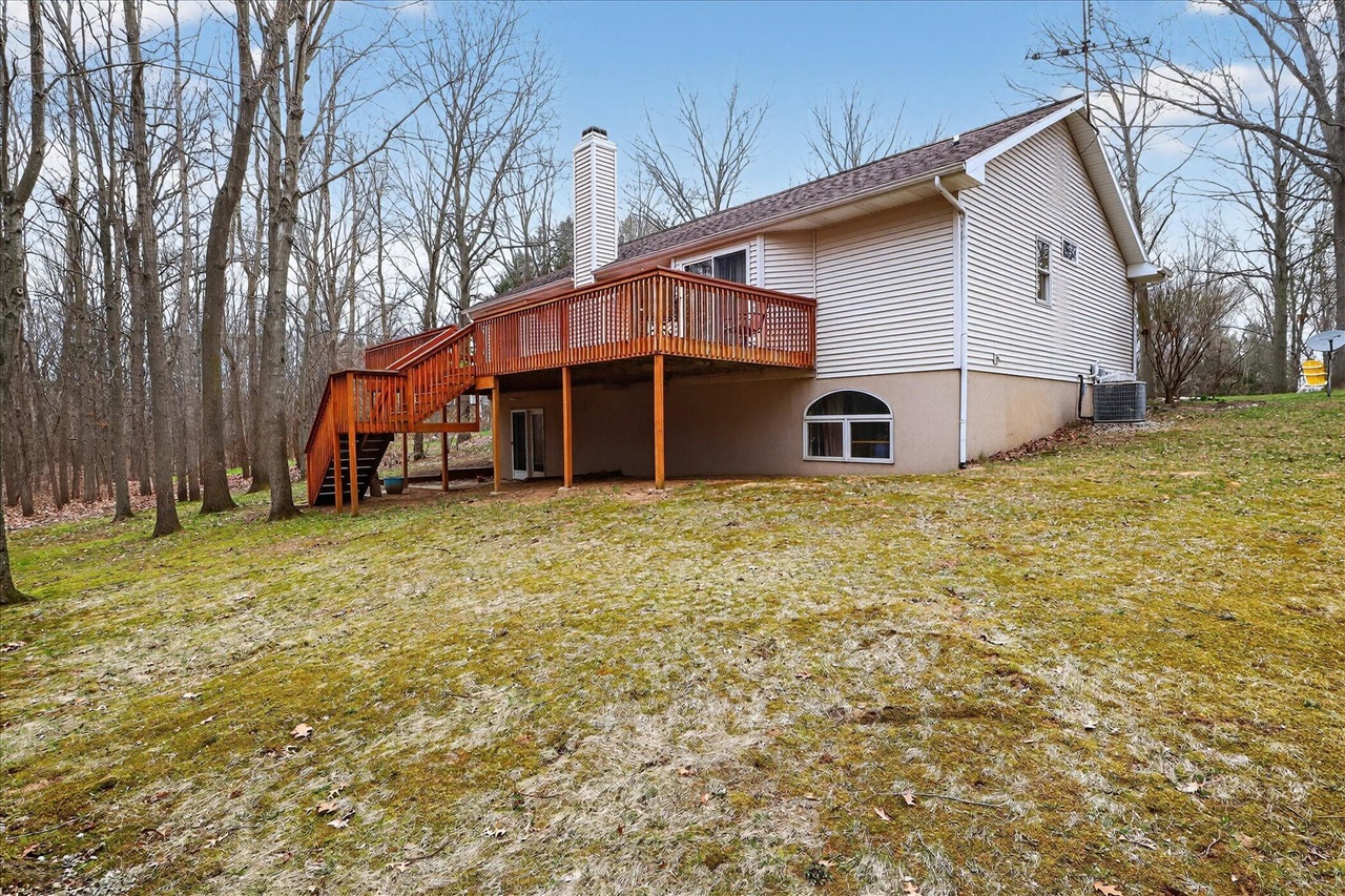main property photo 33