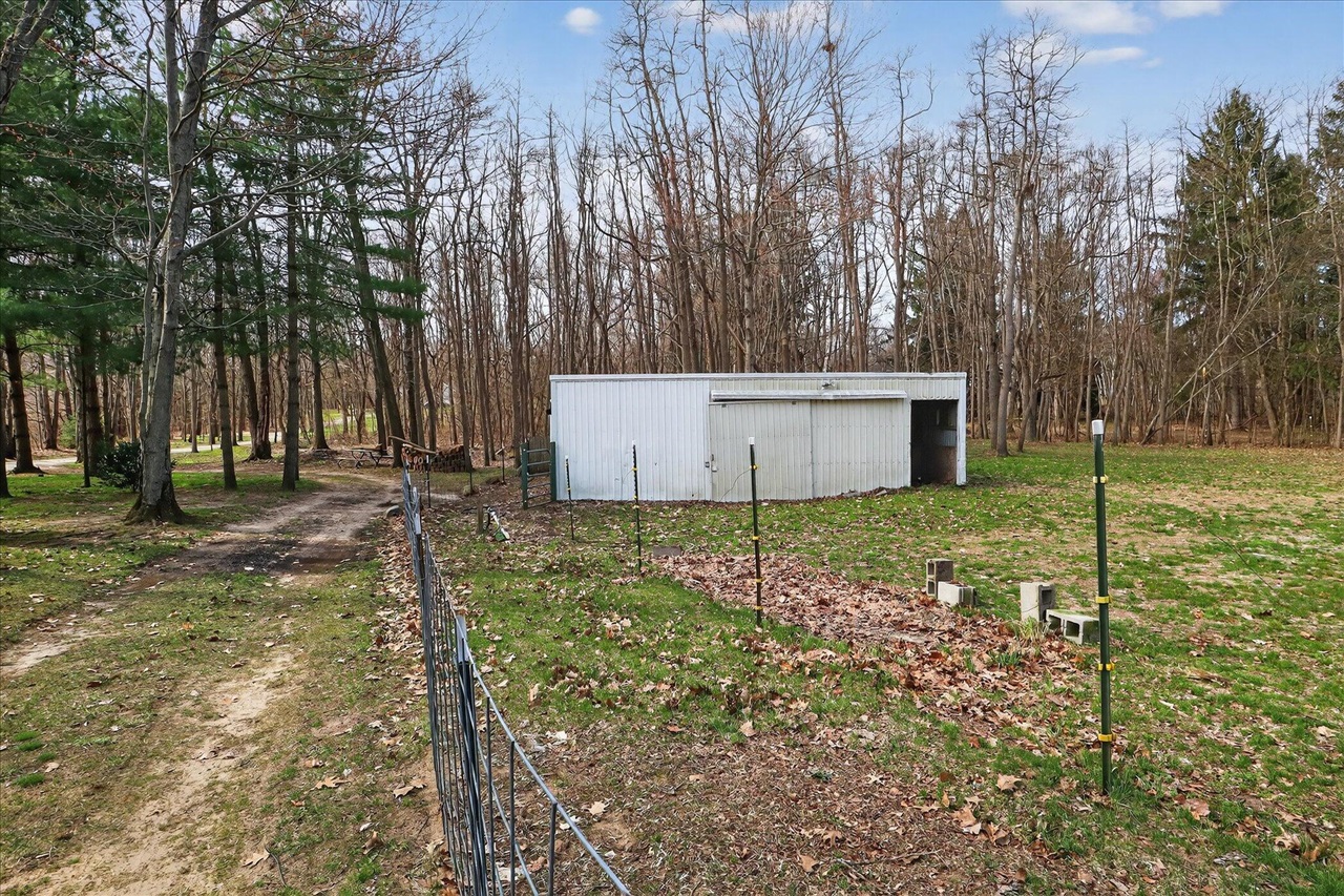 main property photo 36