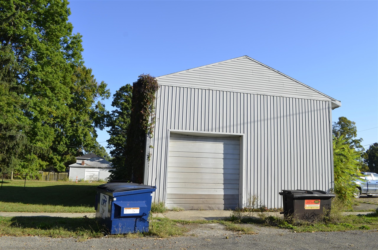 main property photo 18