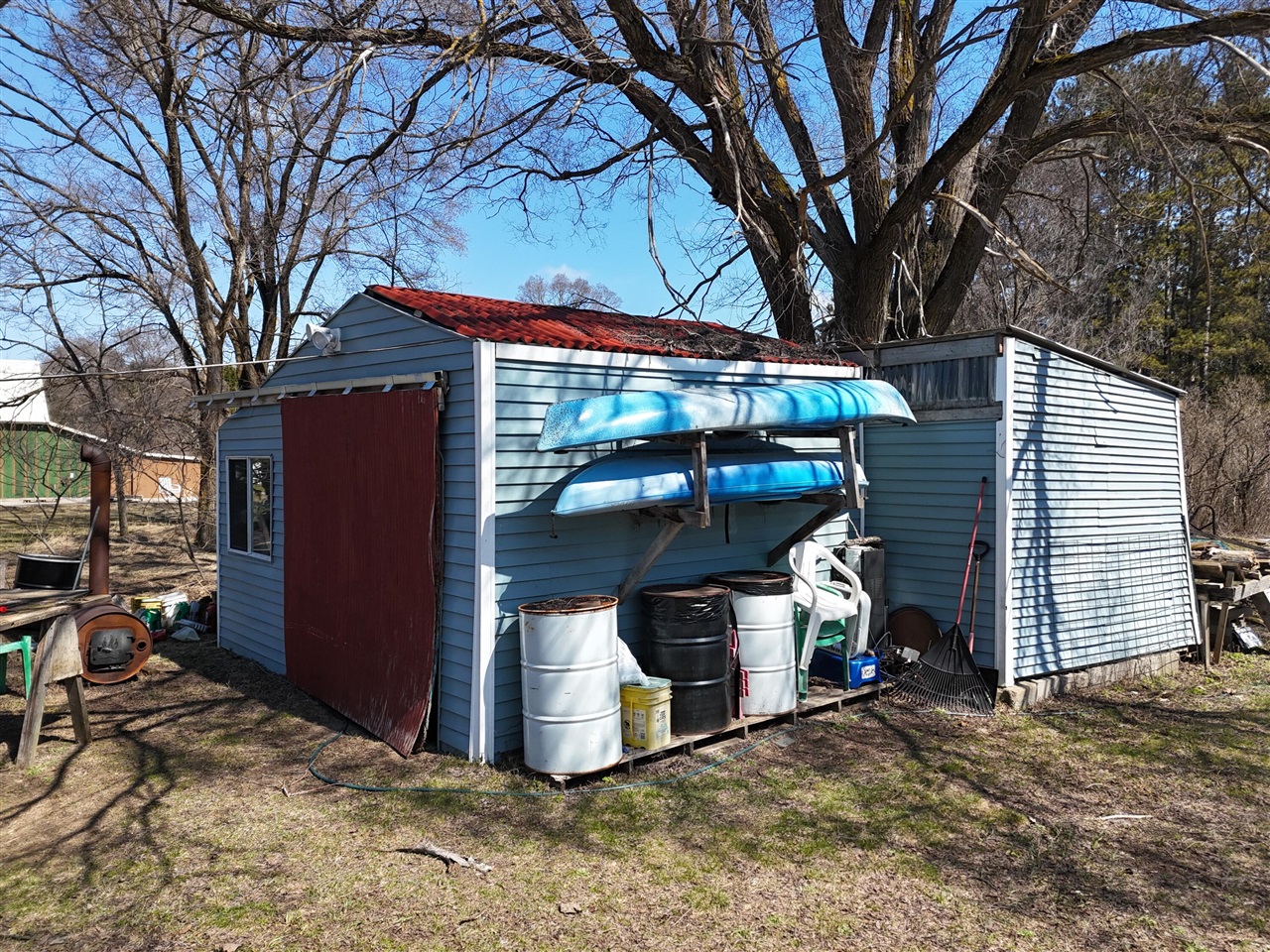 main property photo 37