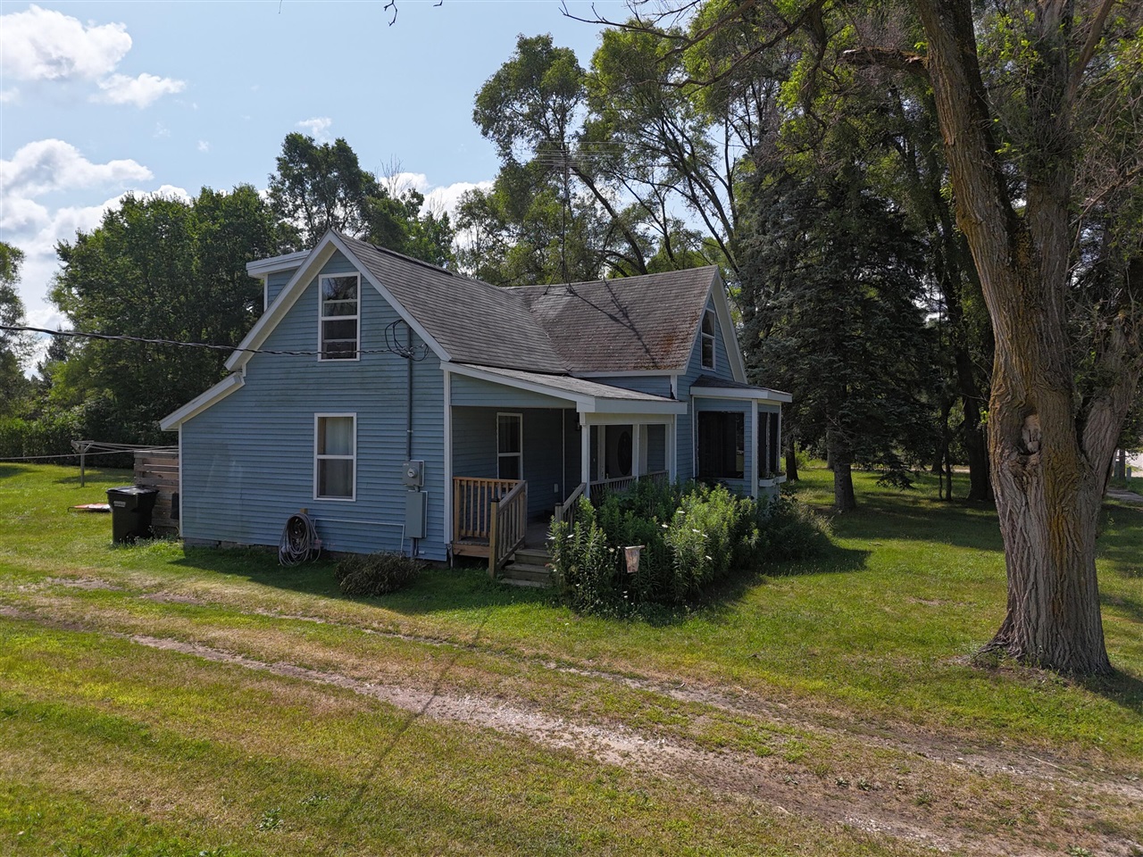 main property photo 42