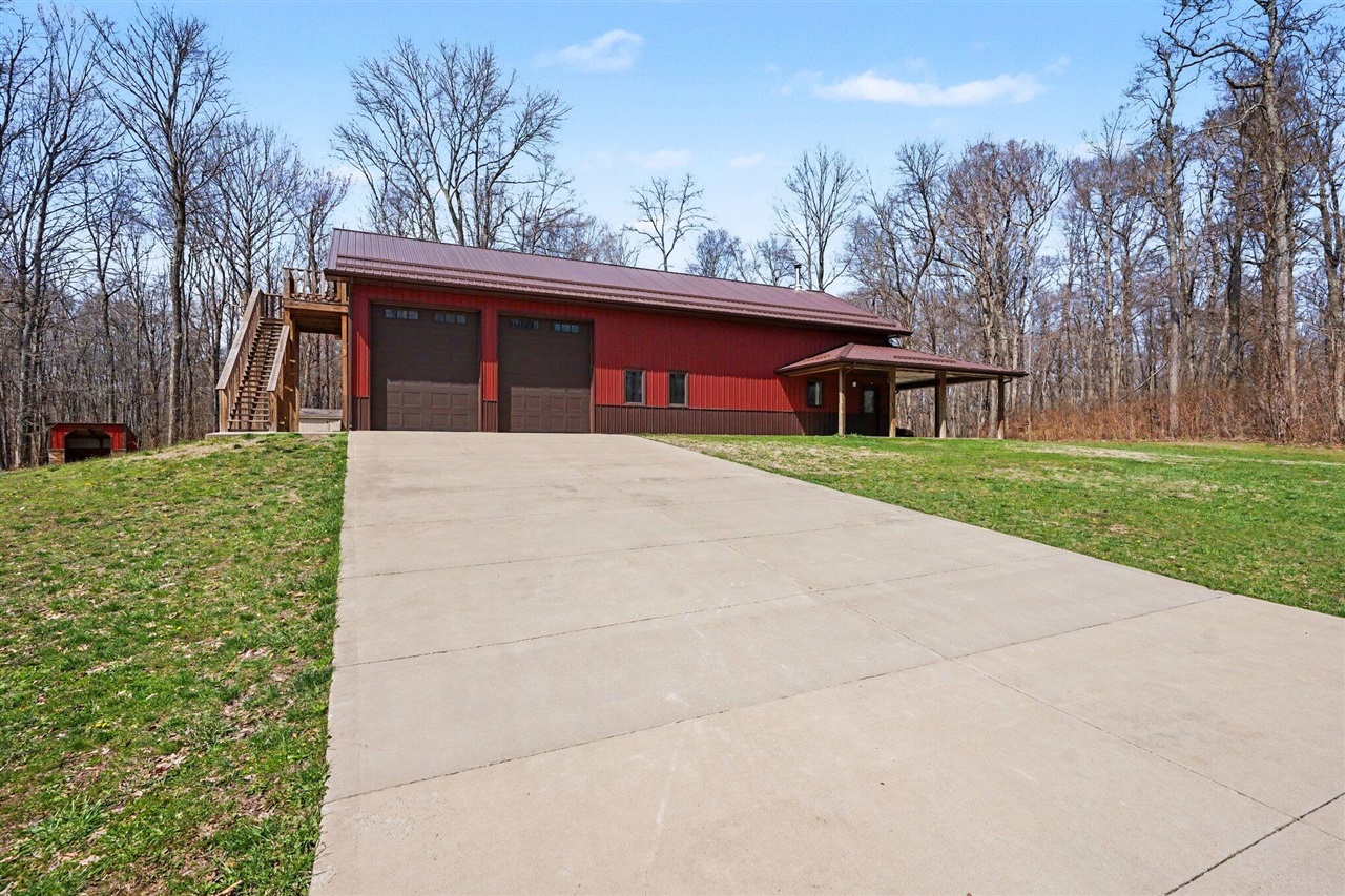 main property photo 23