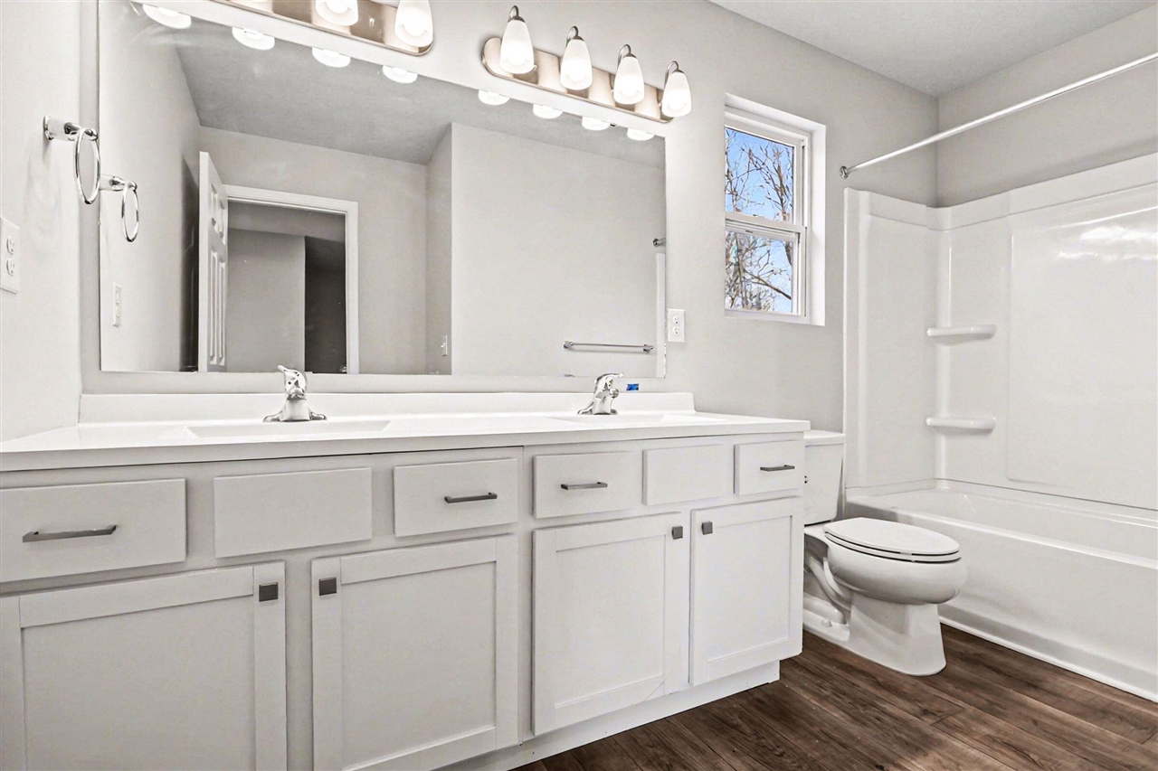 property viewer photo 19