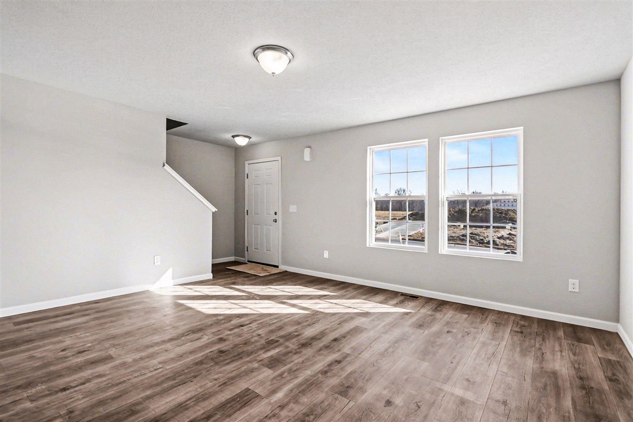 property viewer photo 2