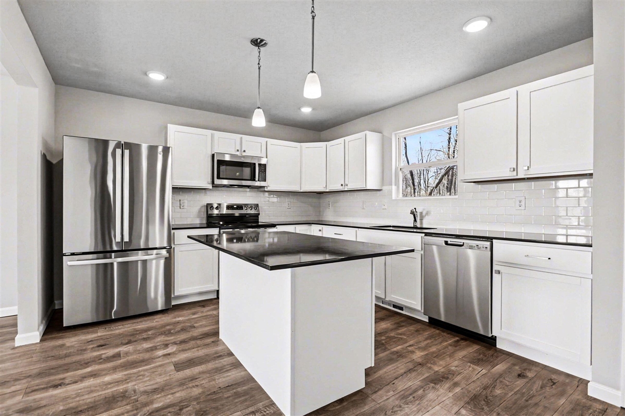 property viewer photo 5