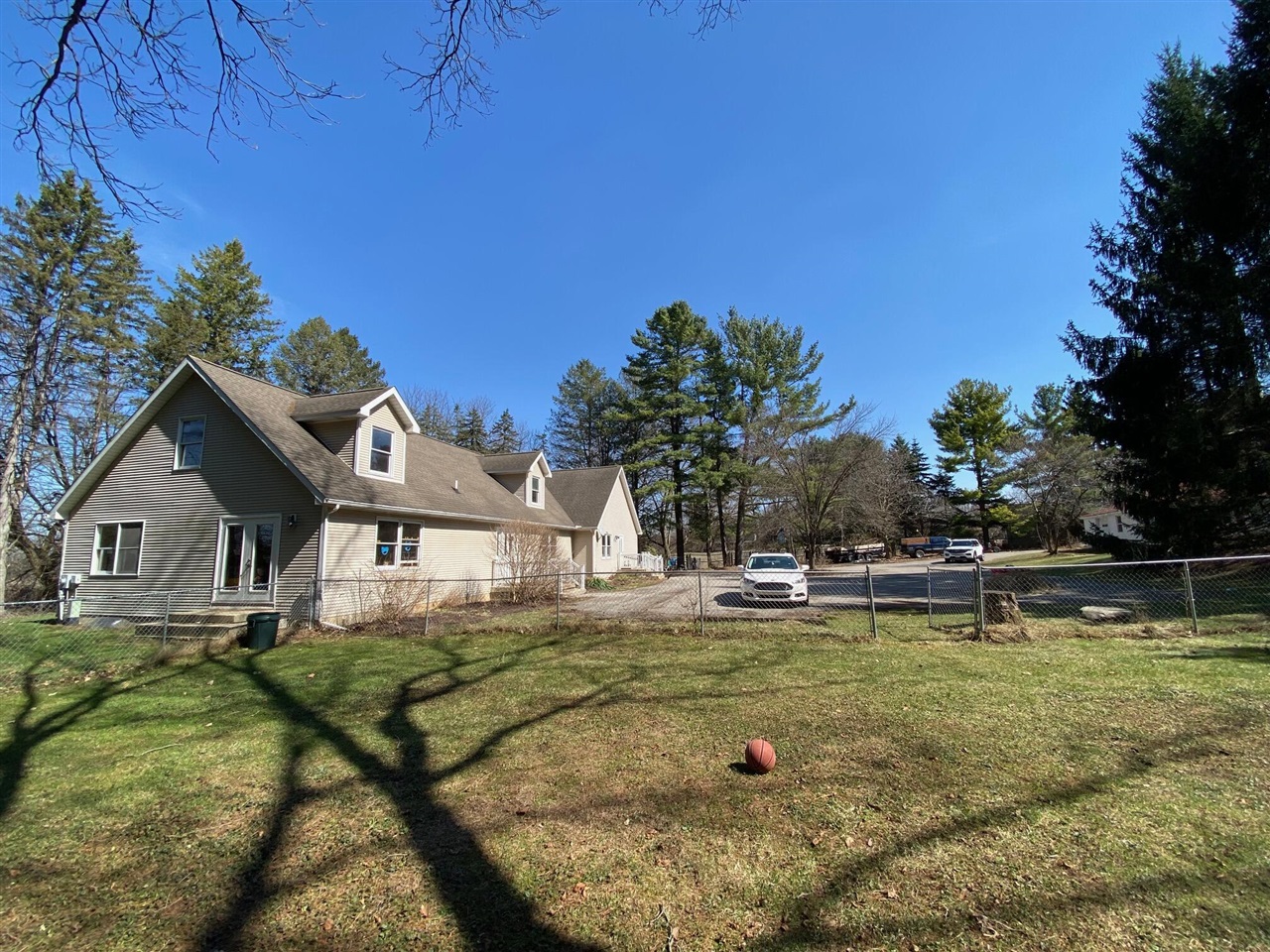 main property photo 3